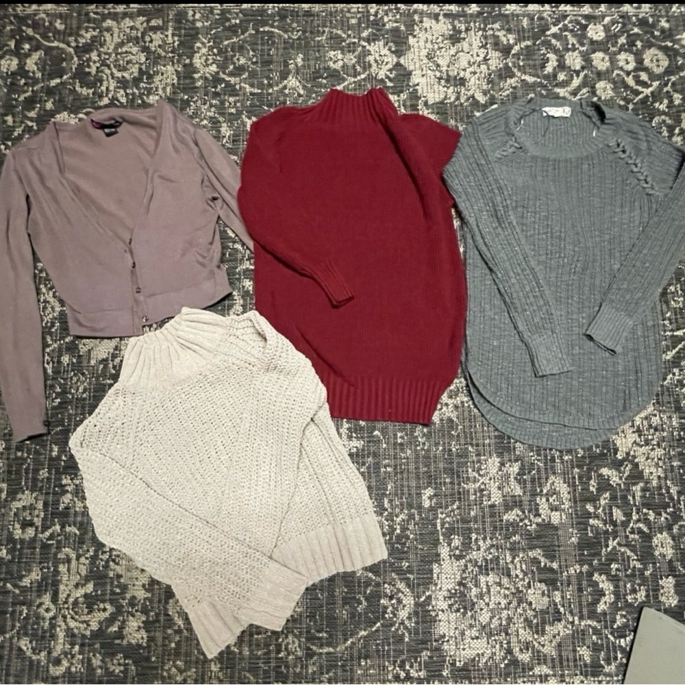 3 Sweaters & 1 Cardigan Bundle Size Small
